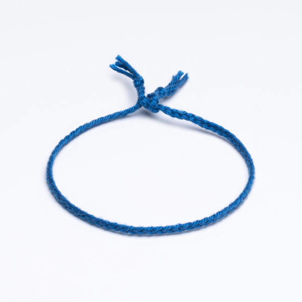Sharadamba 3mm Mavi Koton İpli Unisex Bileklik Sharadamba 3mm Mavi Koton İpli Unisex Bileklik
