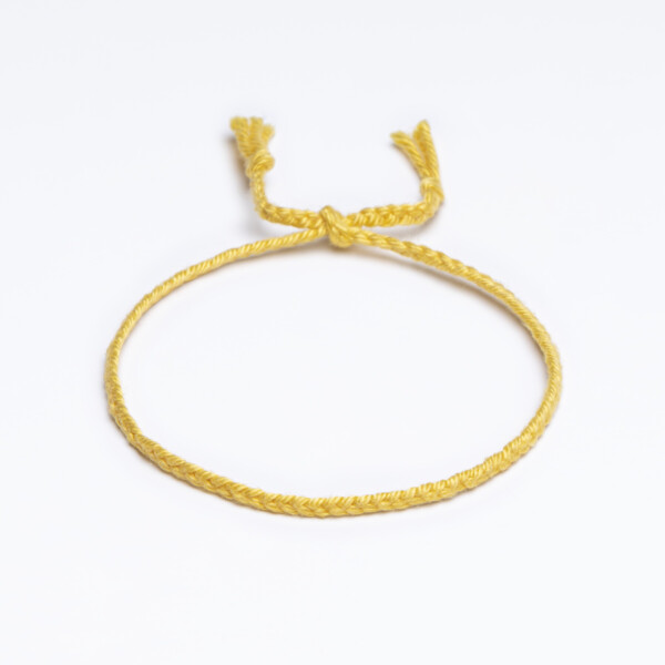 Sharadamba 3mm Sarı Koton İpli Unisex Bileklik Sharadamba 3mm Sarı Koton İpli Unisex Bileklik