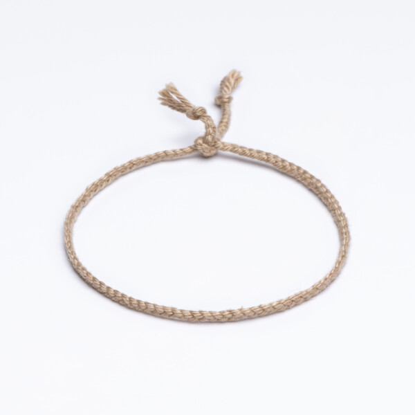 Sharadamba 3mm Sütlü Kahve Koton İpli Unisex Bileklik Sharadamba 3mm Sütlü Kahve Koton İpli Unisex Bileklik